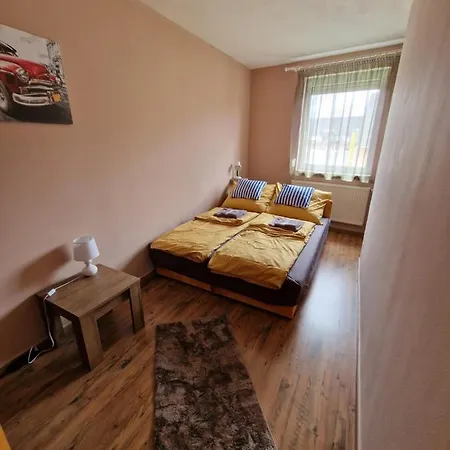 Epreskert Apartman Nyiregyhaza Exterior photo